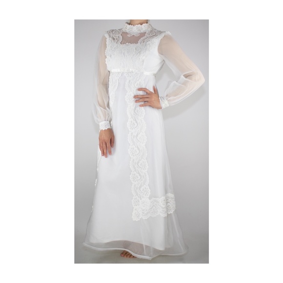 Vintage White Lace Wedding Gown - Prairie Dress - Picture 2 of 4